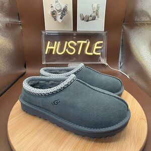 UGG TASMAN SLIPPER WOMENS US 7 CHARCOAL GRAY SUEDE/ WOOL SLIP-ON